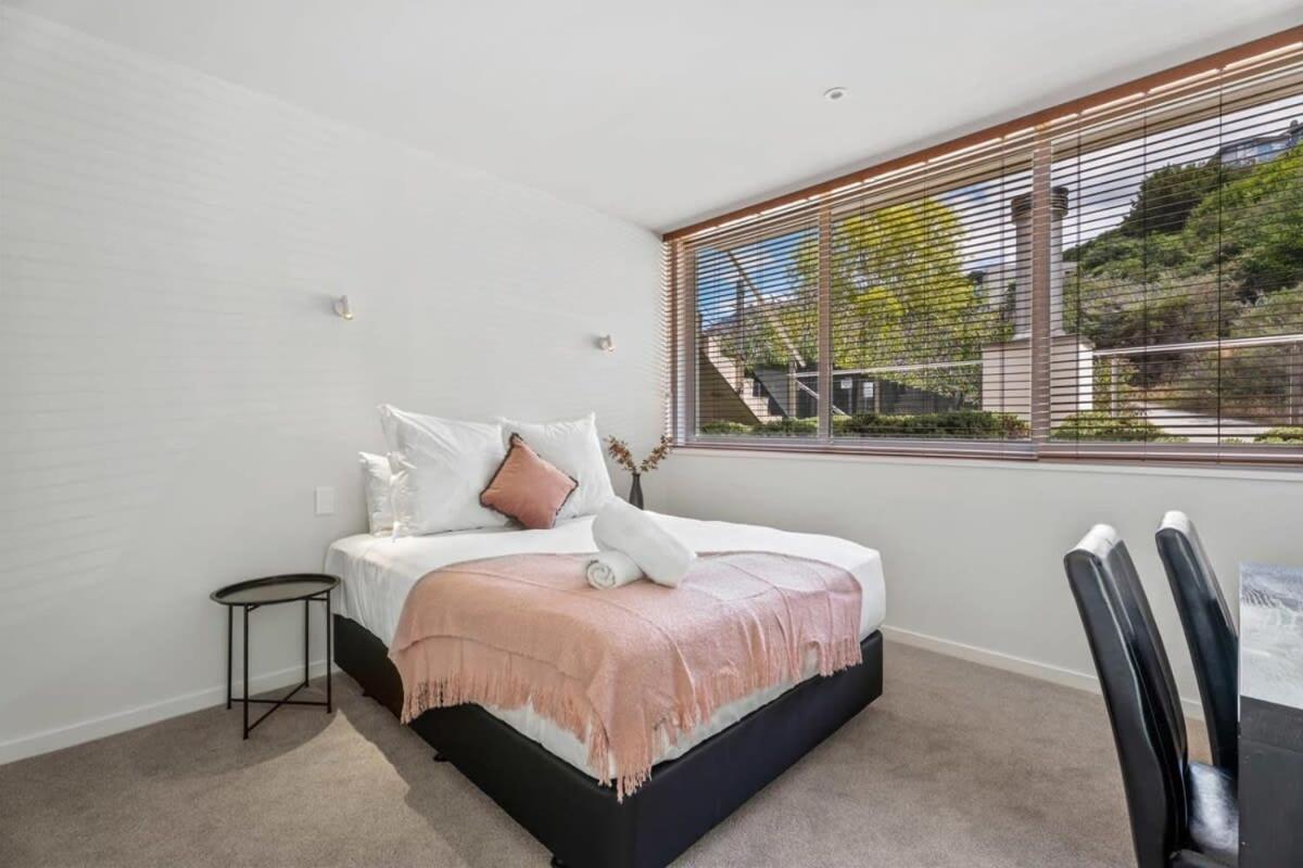Tranquil Modern Studio Κουίνσταουν Εξωτερικό φωτογραφία